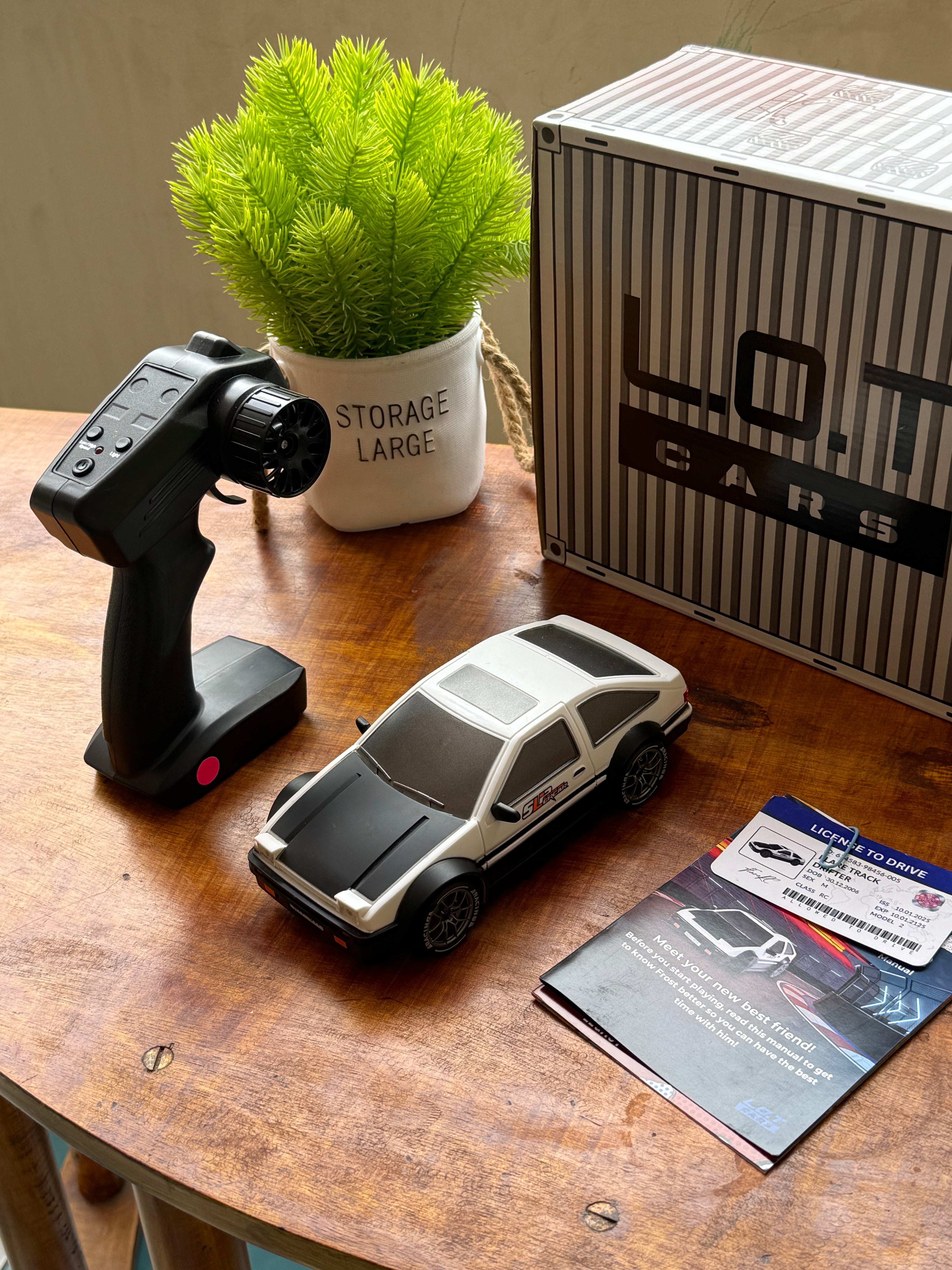L.O.T: Flare - RC Drift Car - Street White
