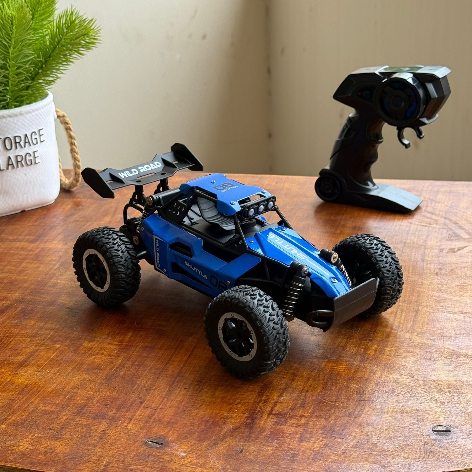 Buggy Off Road Remote control metal body car with Rechargable Battery