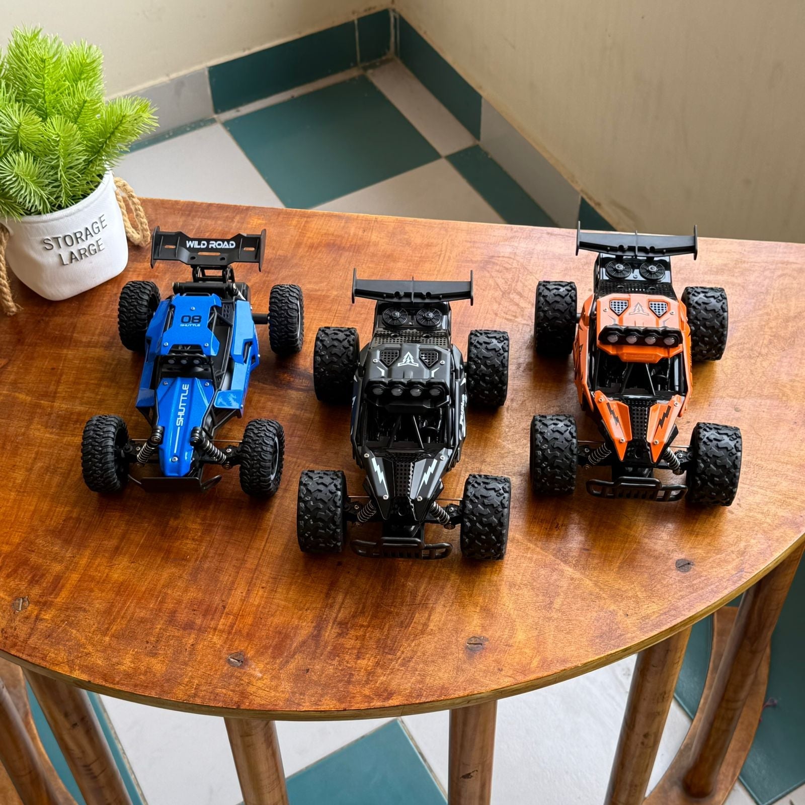 Buggy Off Road Remote control metal body car with Rechargable Battery