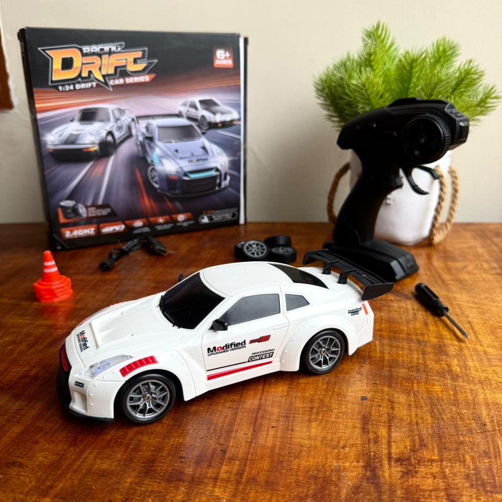Vintage Porsche 911 RC car