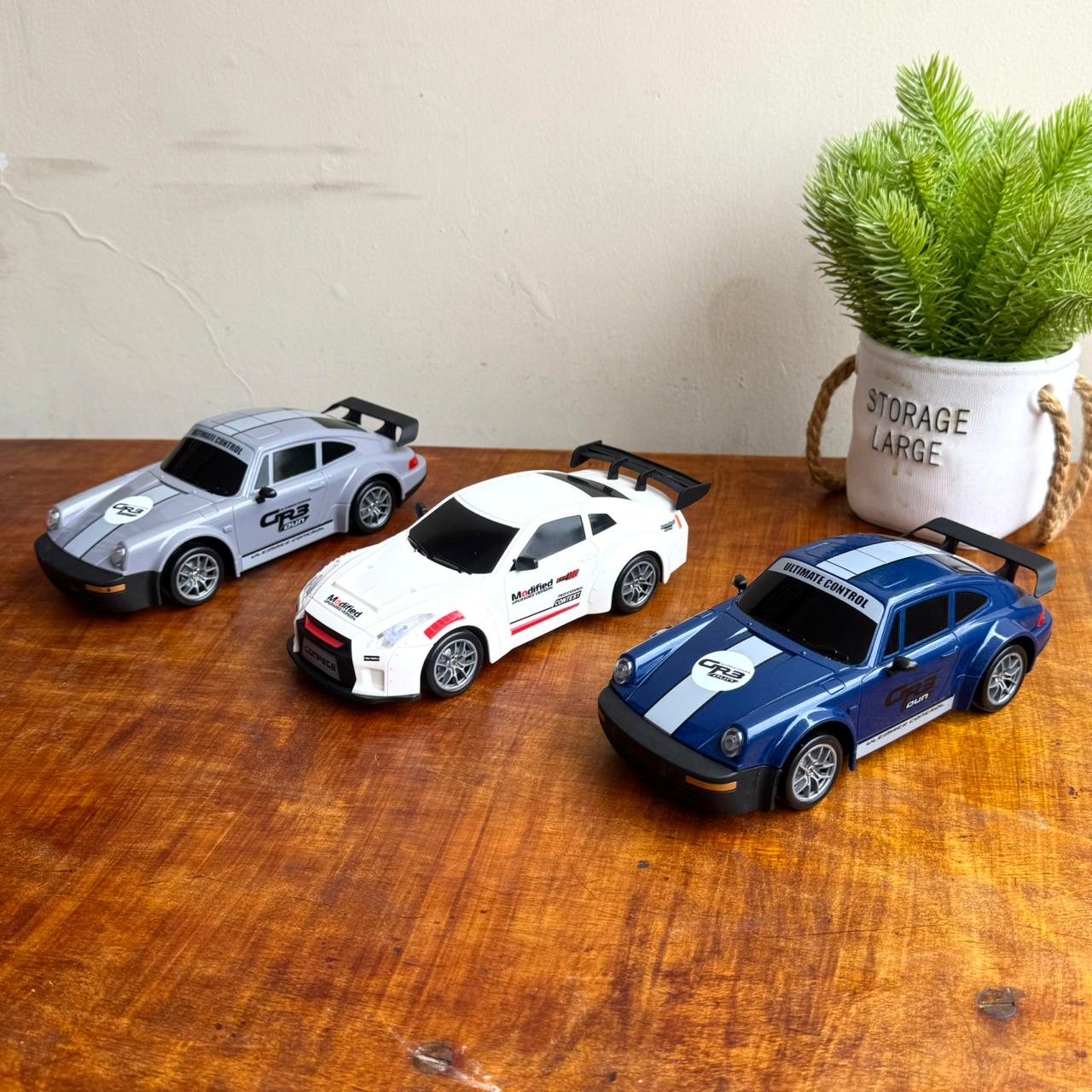 Vintage Porsche 911 RC car